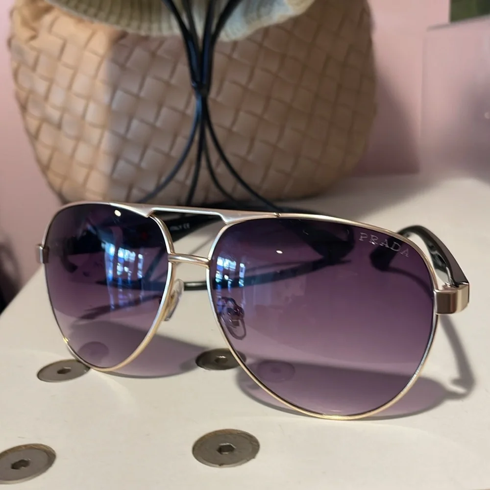 Gold frame aviators Sunglasse‎